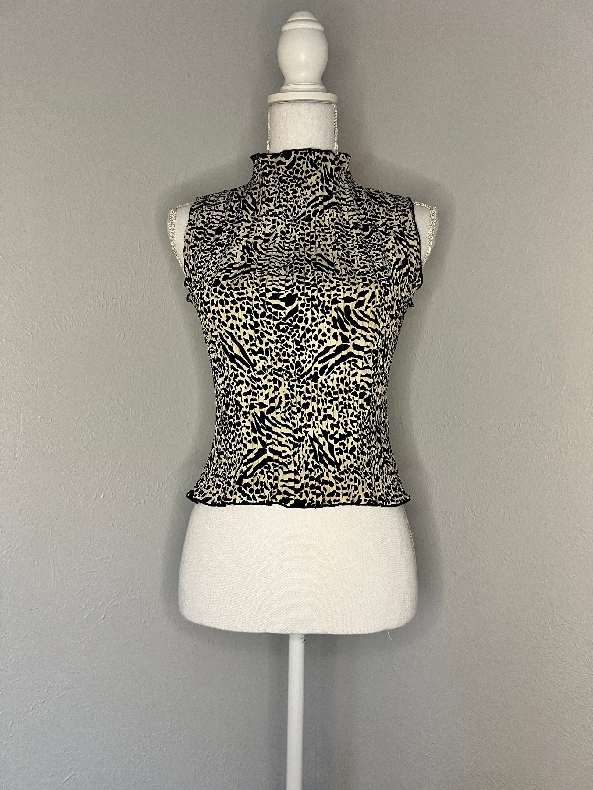 Vintage '90s High Neck Sleeveless Animal Print Blouse - M/L - Cheetah