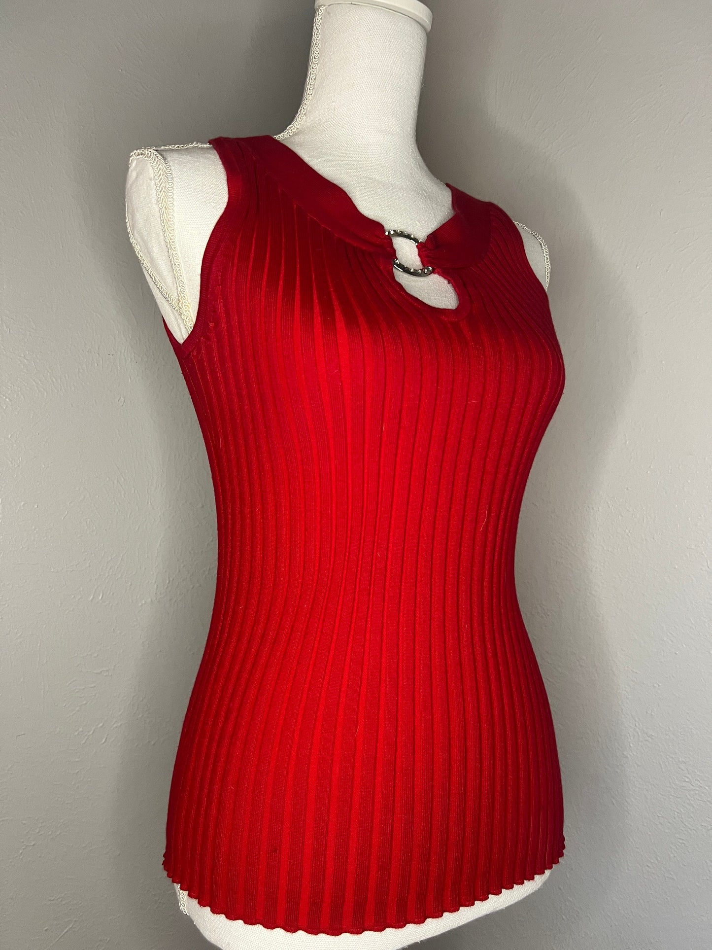 2K Vintage Sleeveless Sweater with Rhinestones - M - Red