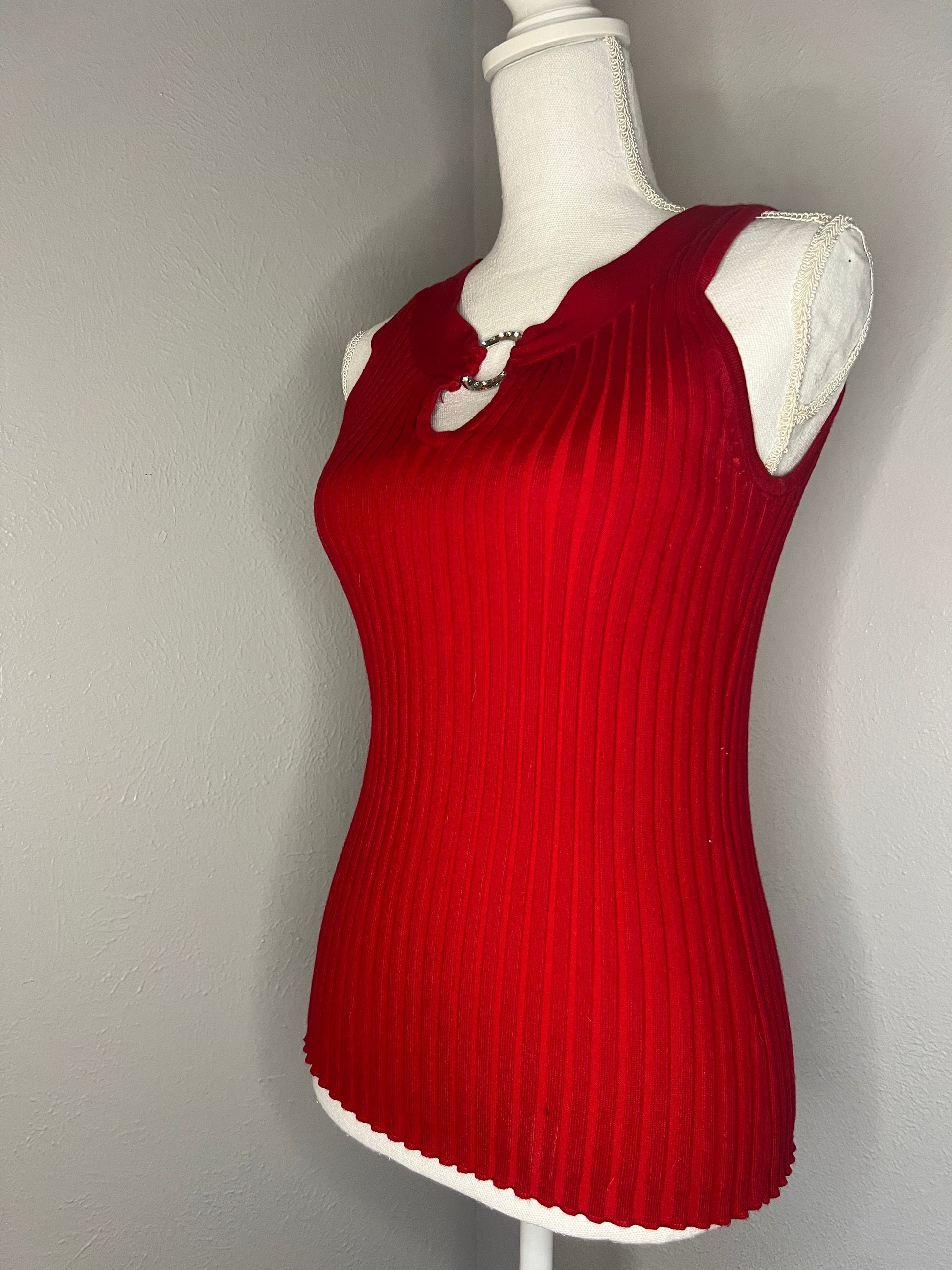 2K Vintage Sleeveless Sweater with Rhinestones - M - Red