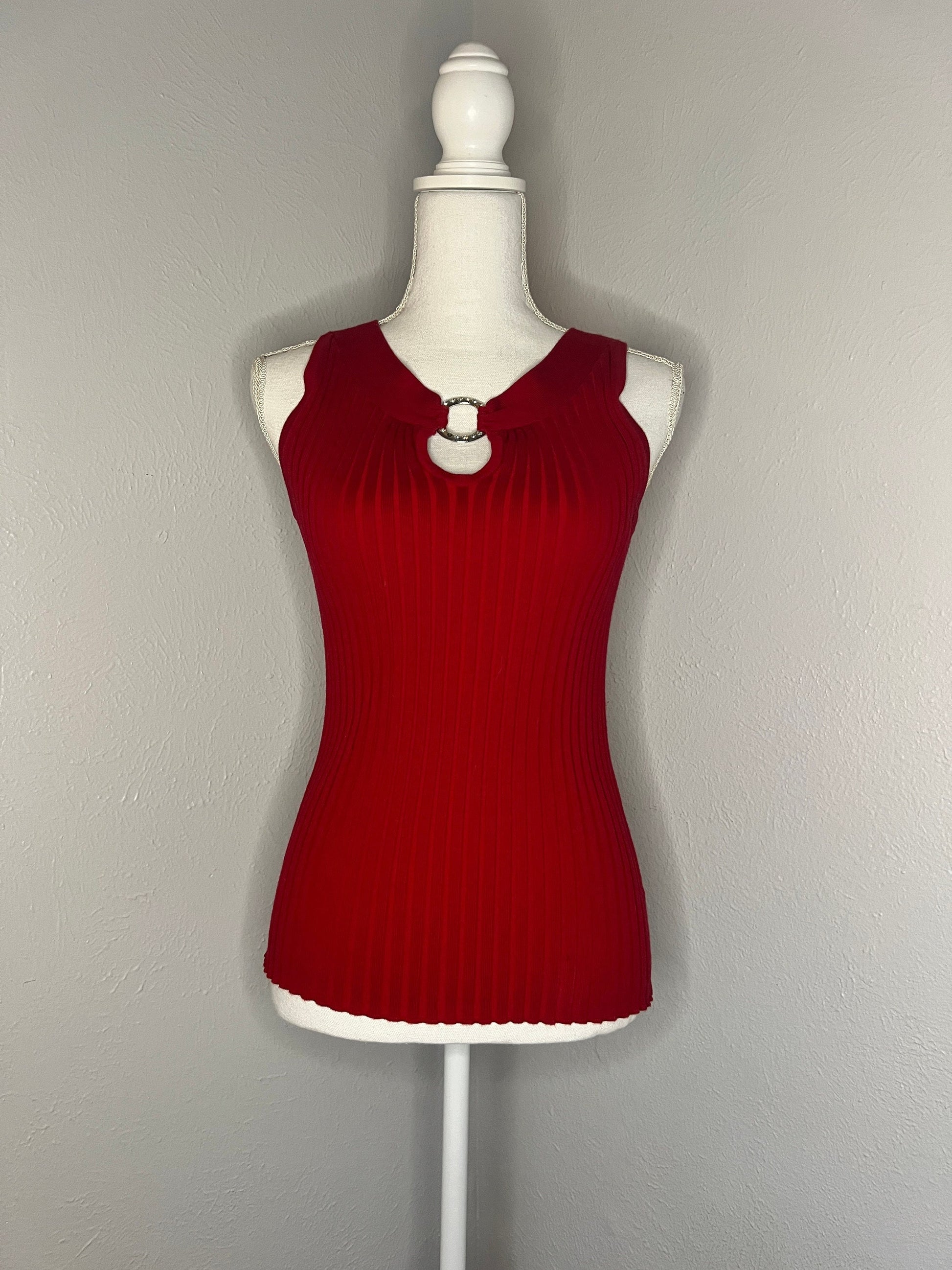 2K Vintage Sleeveless Sweater with Rhinestones - M - Red